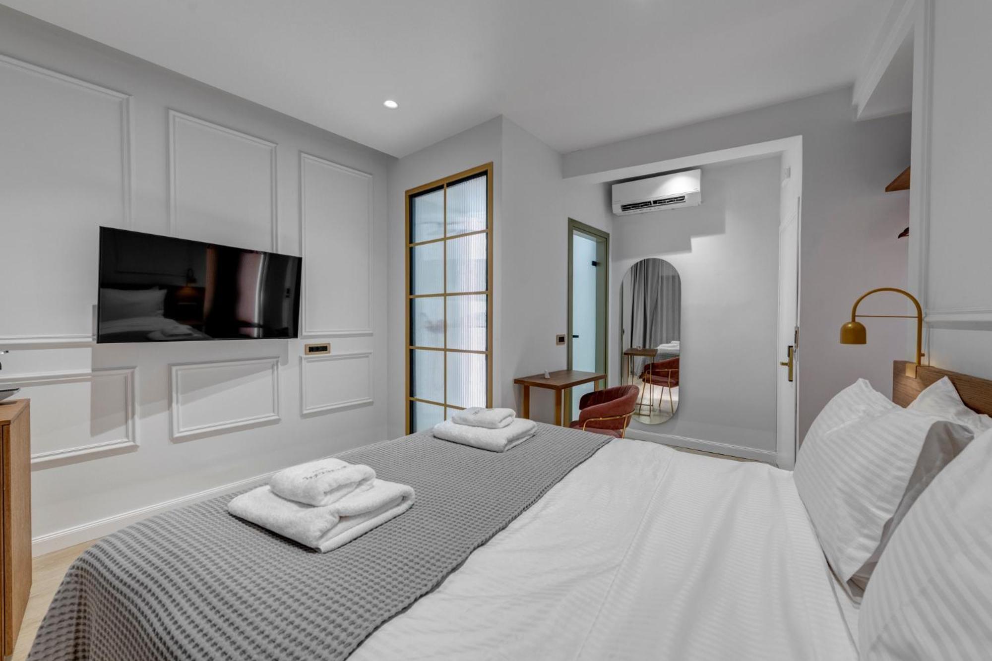Eclectic Syros Bed & Breakfast แอร์มูโปลี ภายนอก รูปภาพ