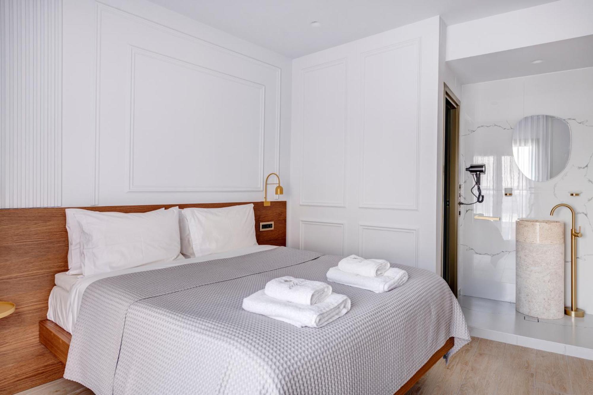 Eclectic Syros Bed & Breakfast แอร์มูโปลี ภายนอก รูปภาพ
