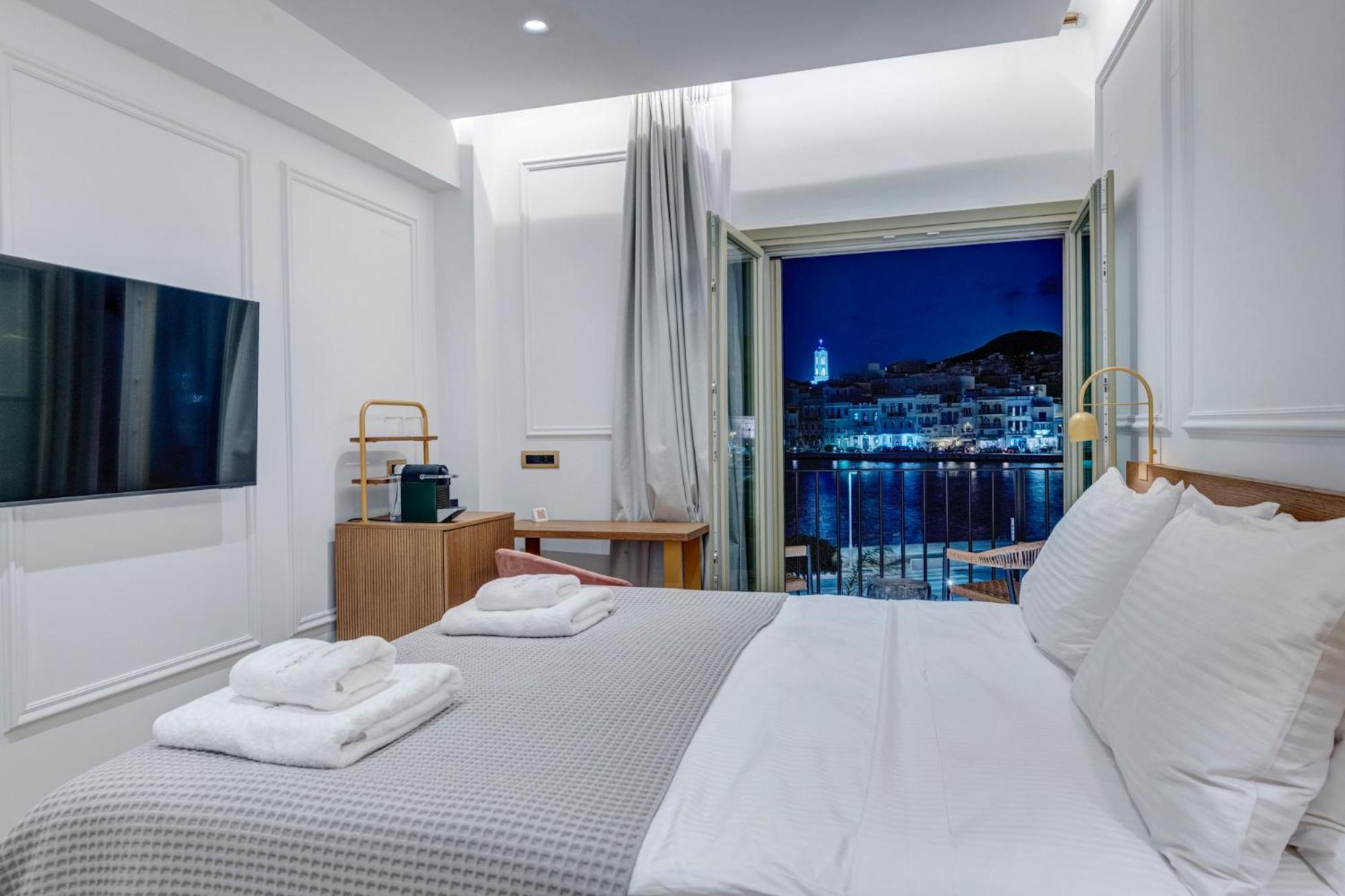 Eclectic Syros Bed & Breakfast แอร์มูโปลี ภายนอก รูปภาพ