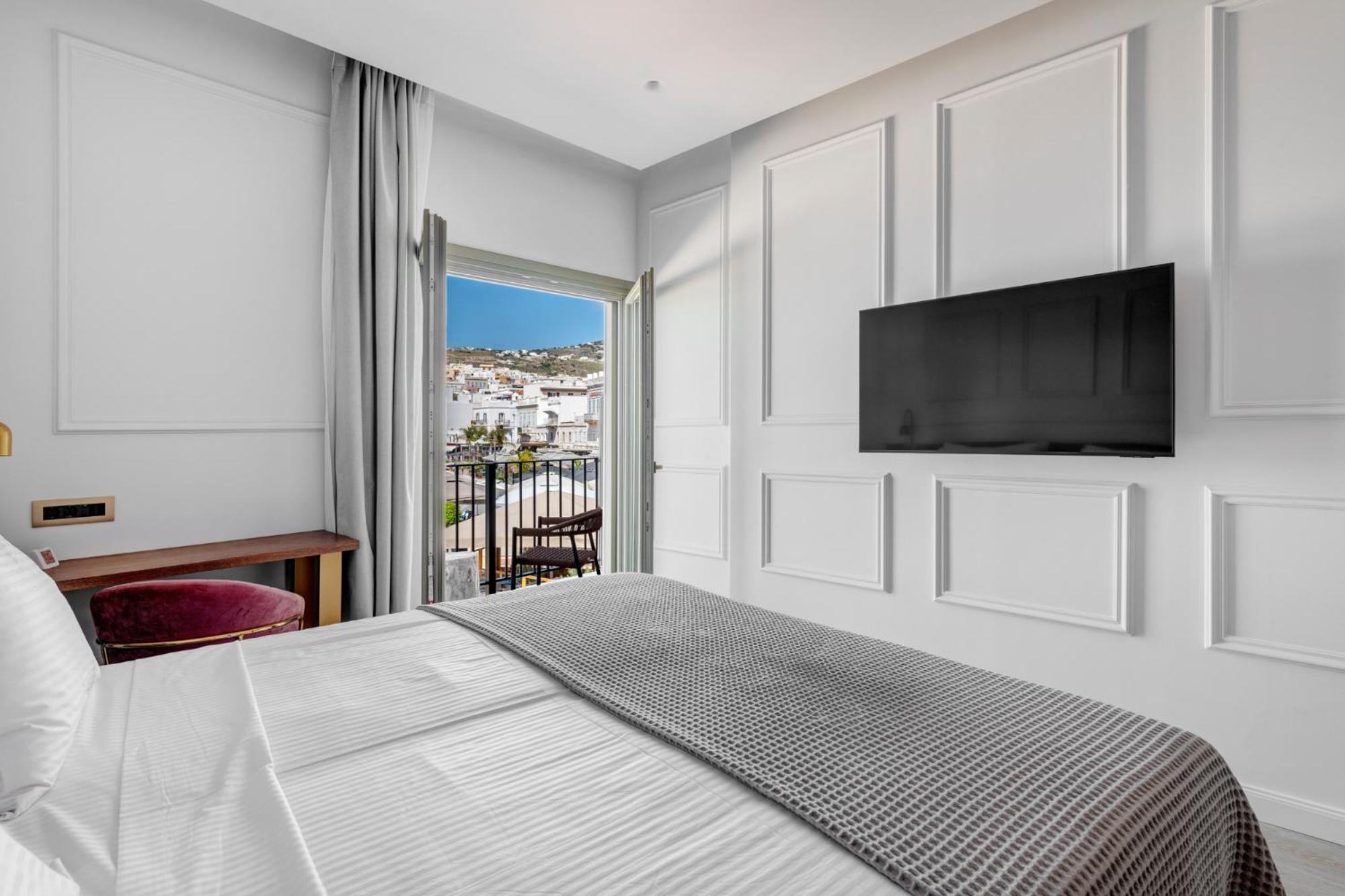 Eclectic Syros Bed & Breakfast แอร์มูโปลี ภายนอก รูปภาพ