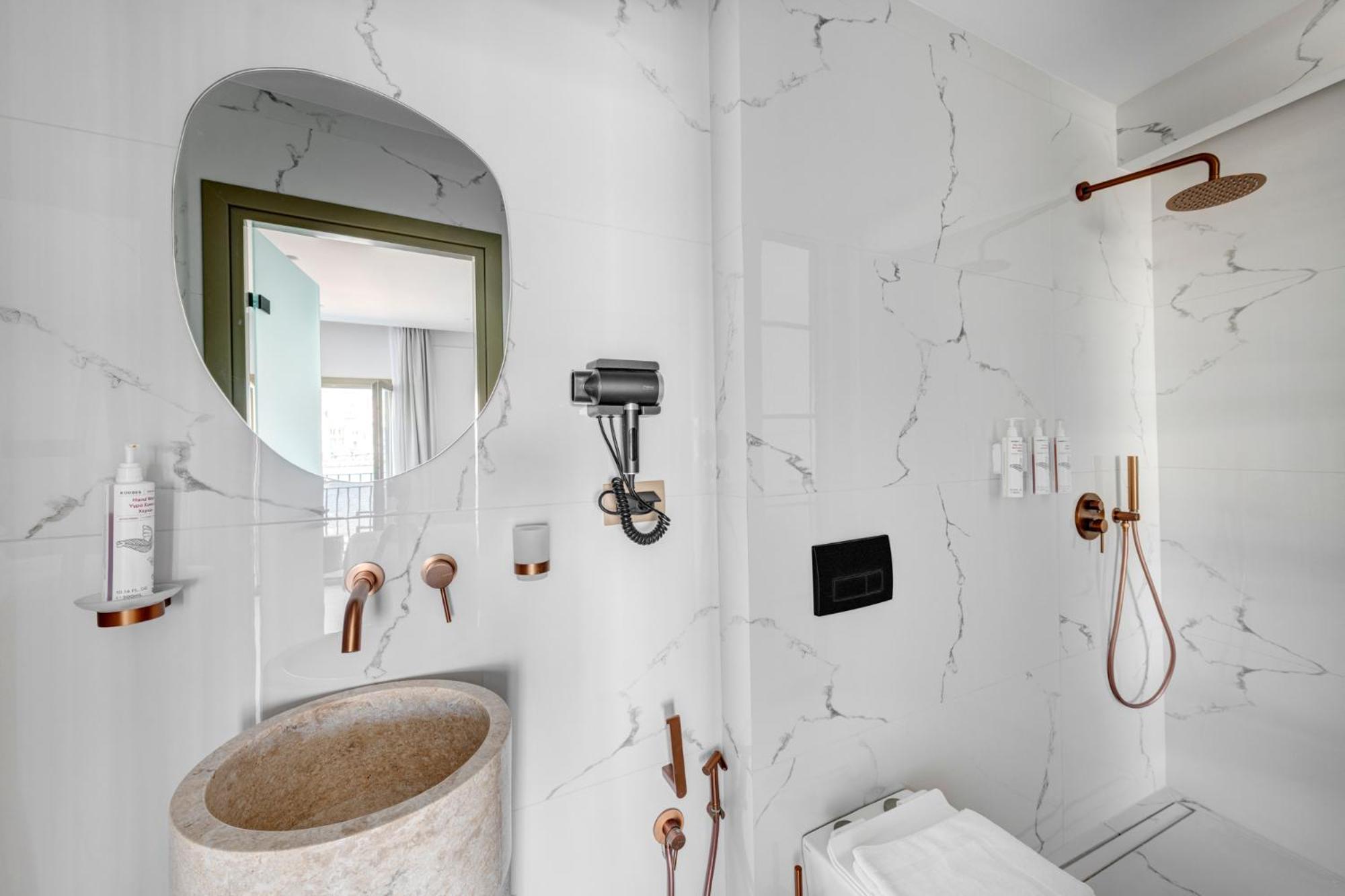 Eclectic Syros Bed & Breakfast แอร์มูโปลี ภายนอก รูปภาพ