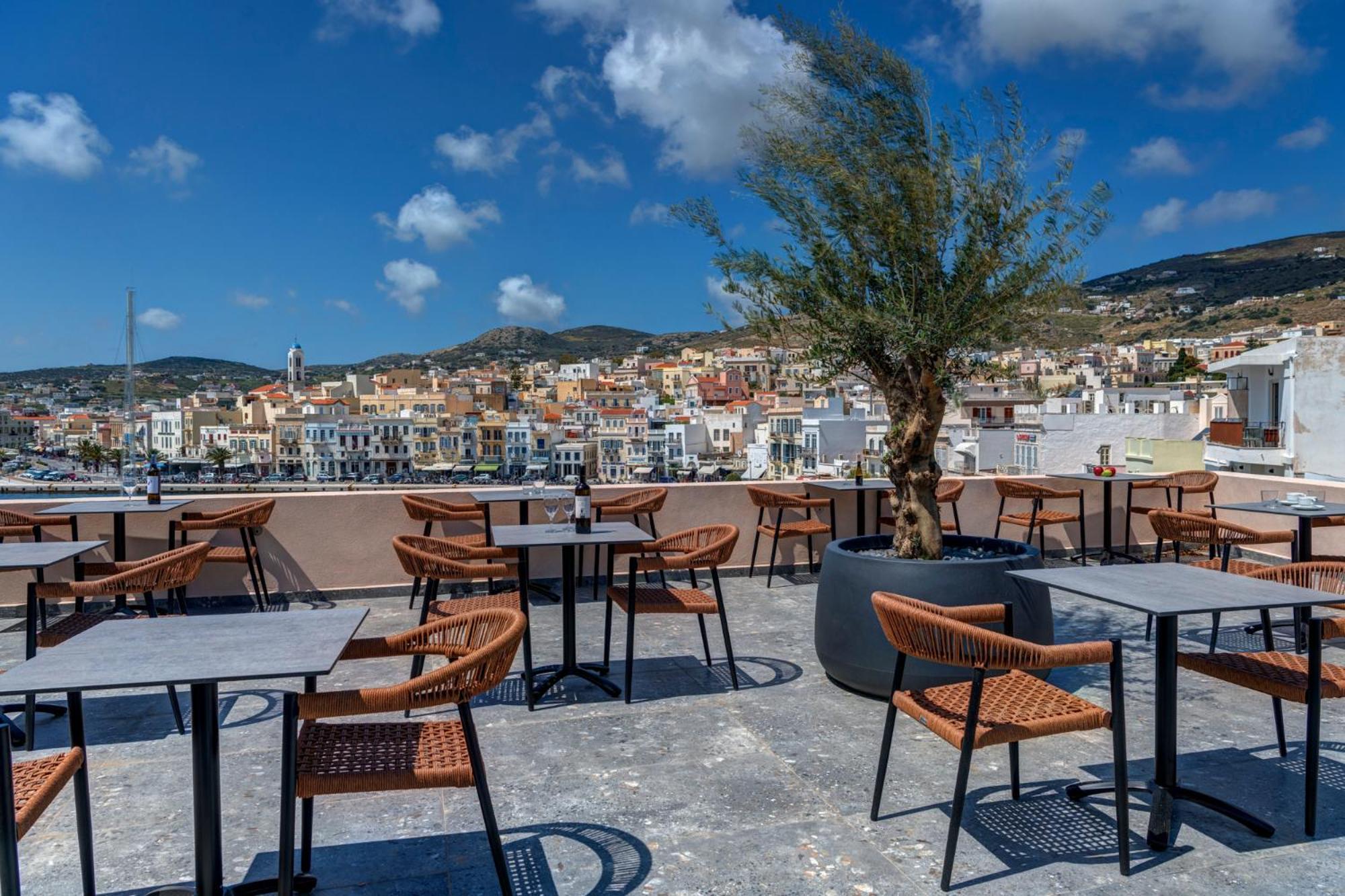 Eclectic Syros Bed & Breakfast แอร์มูโปลี ภายนอก รูปภาพ