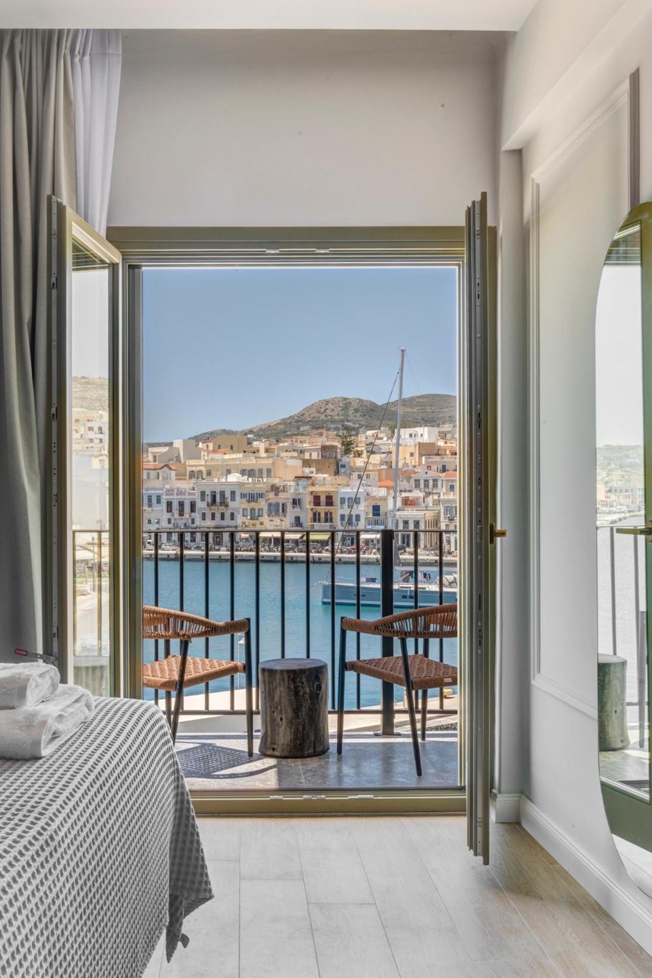 Eclectic Syros Bed & Breakfast แอร์มูโปลี ภายนอก รูปภาพ