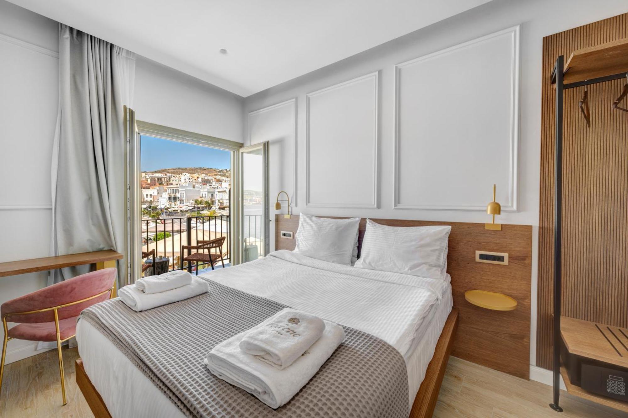 Eclectic Syros Bed & Breakfast แอร์มูโปลี ภายนอก รูปภาพ