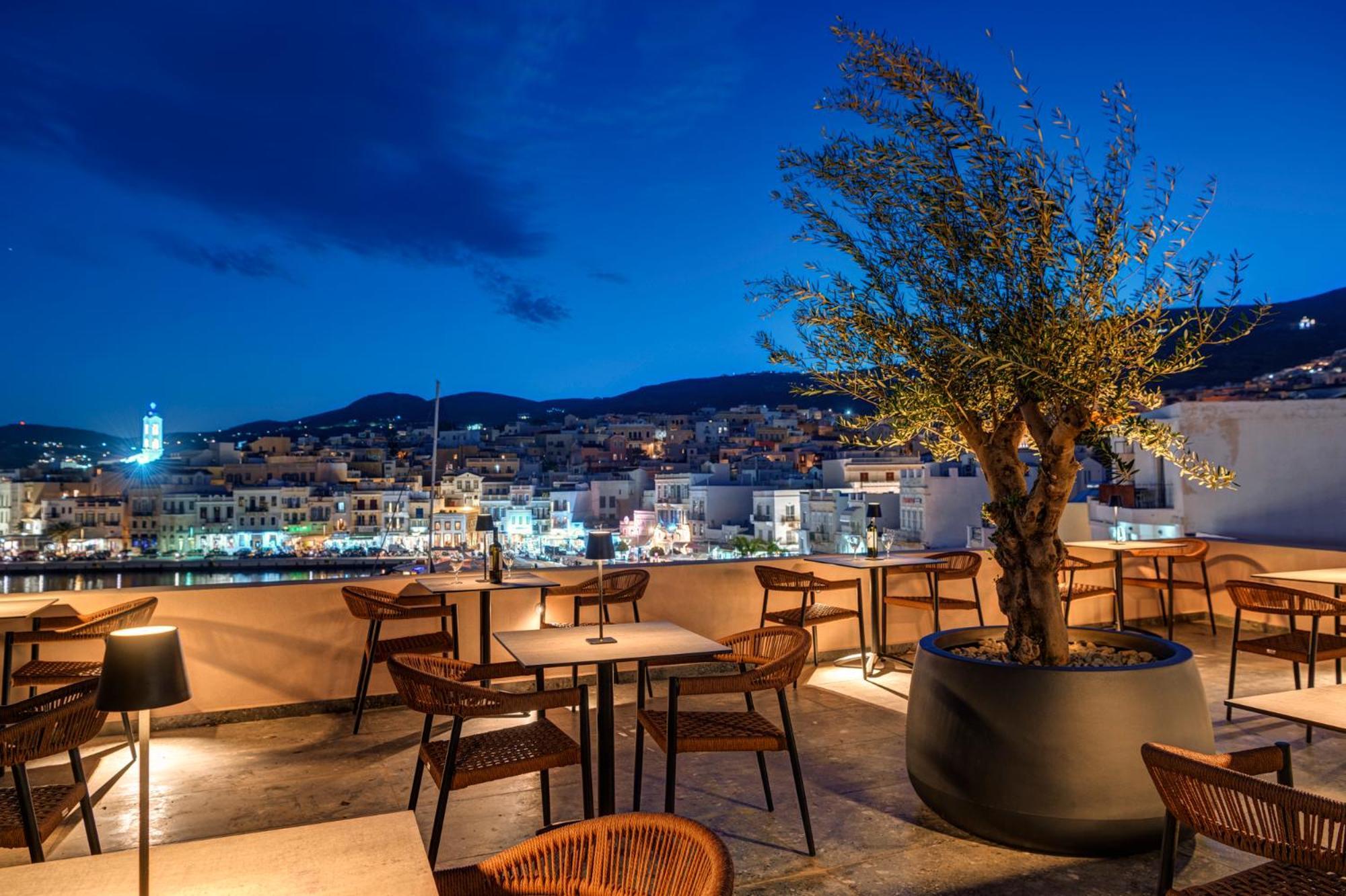 Eclectic Syros Bed & Breakfast แอร์มูโปลี ภายนอก รูปภาพ