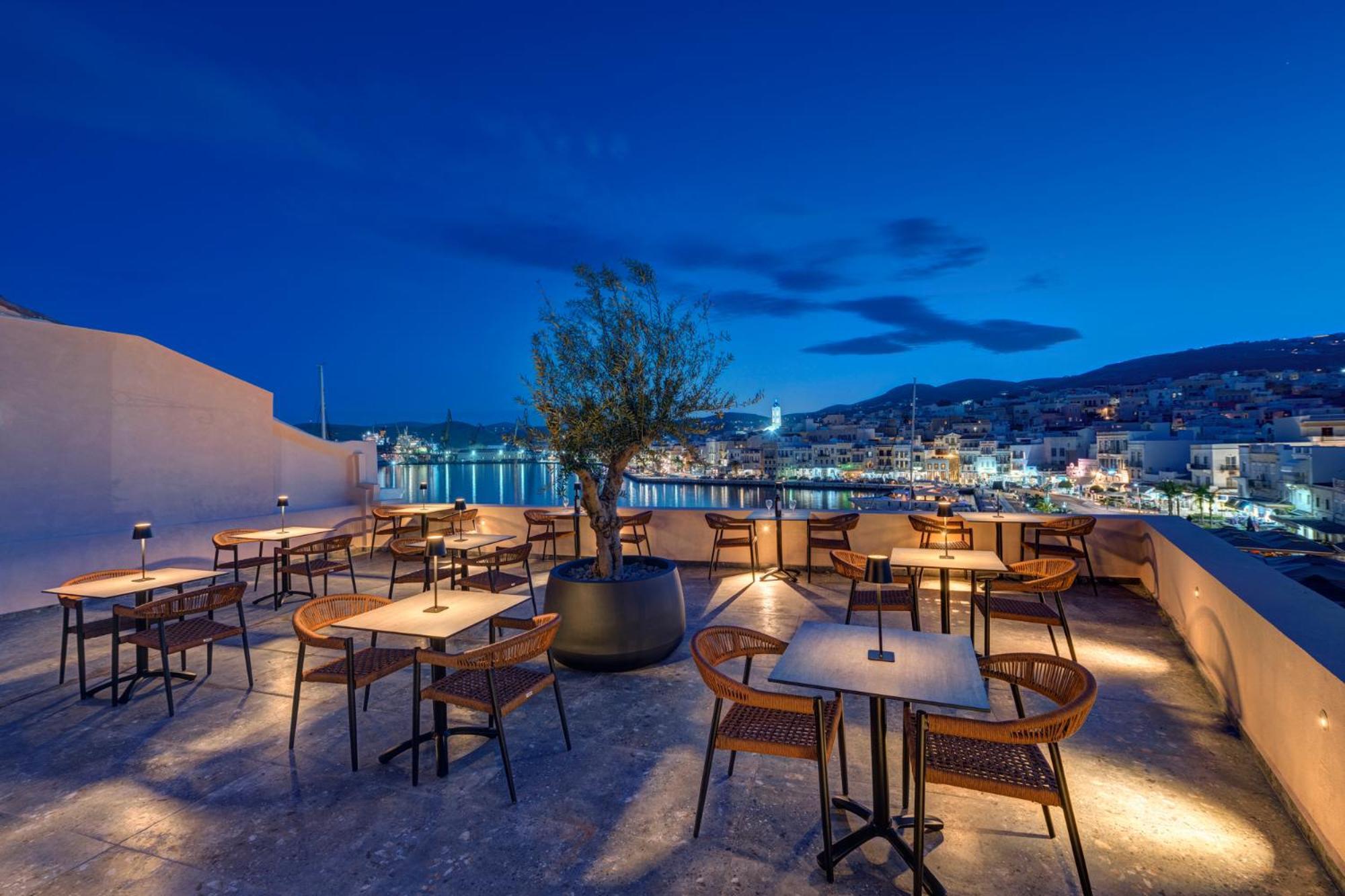 Eclectic Syros Bed & Breakfast แอร์มูโปลี ภายนอก รูปภาพ